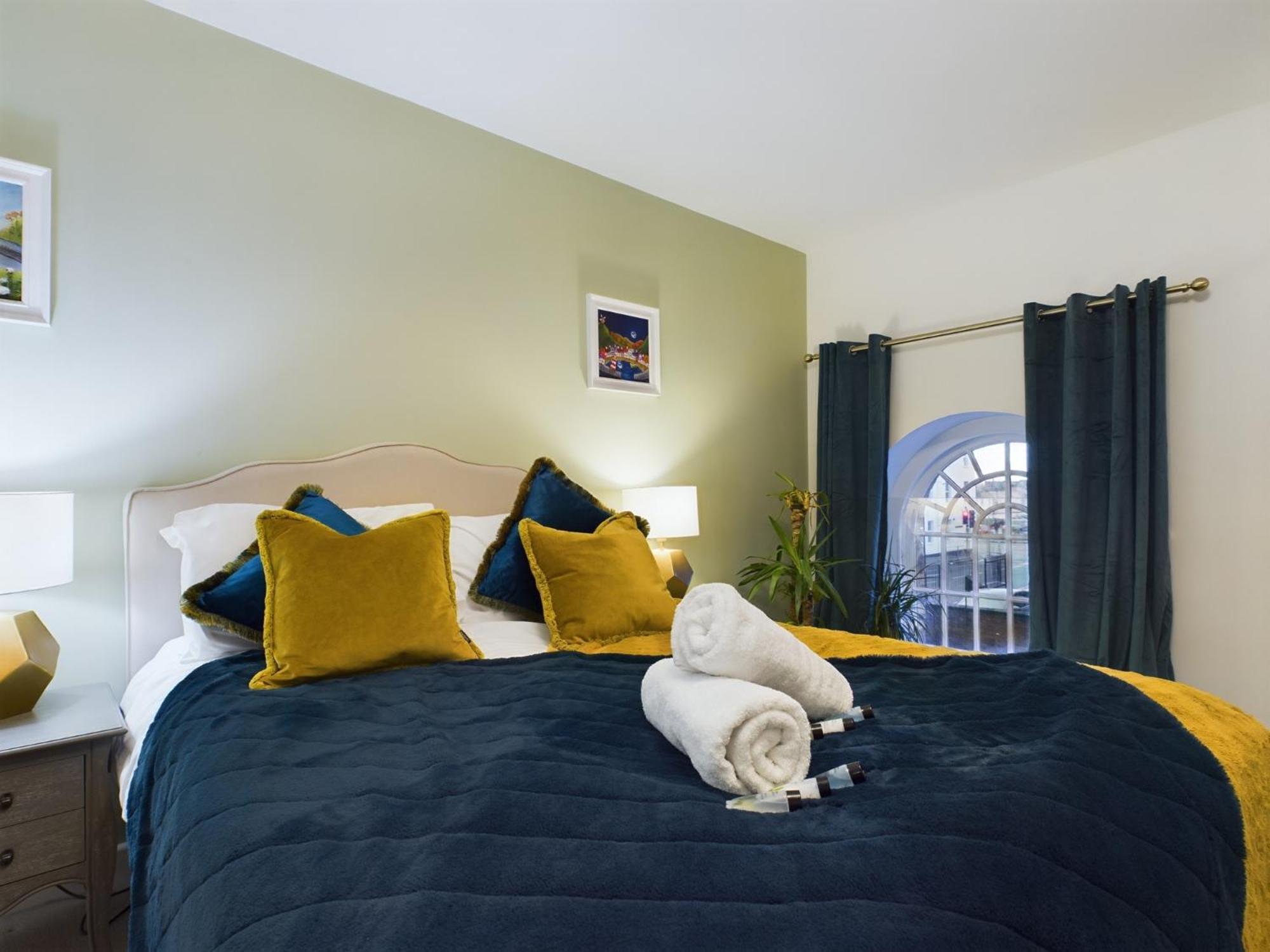 Modern Duplex Central Free Parking Wi-Fi Apartment Cheltenham Ngoại thất bức ảnh