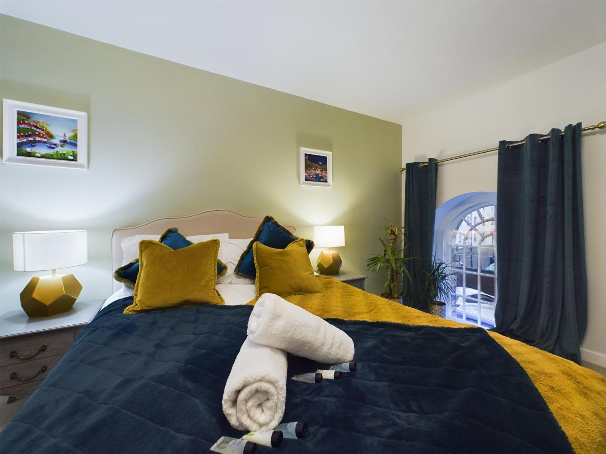 Modern Duplex Central Free Parking Wi-Fi Apartment Cheltenham Ngoại thất bức ảnh
